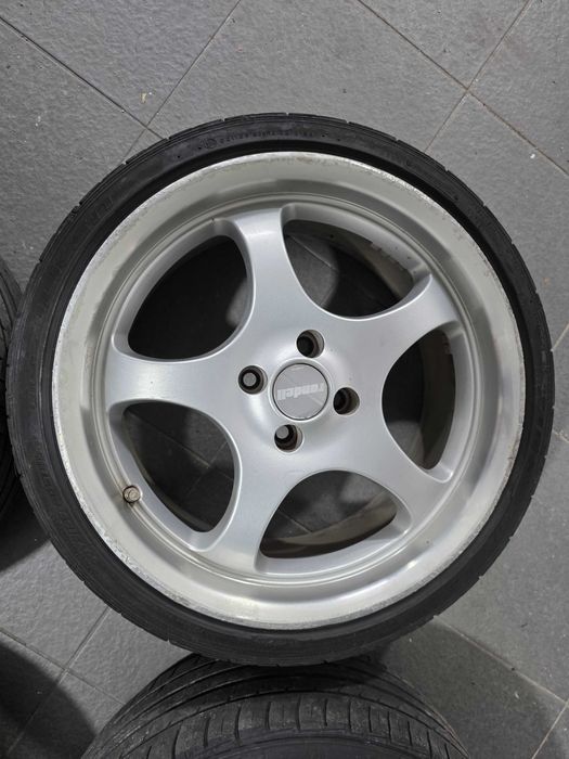 Jantes 17 4x100 com Pneus 205 / 40 / R17