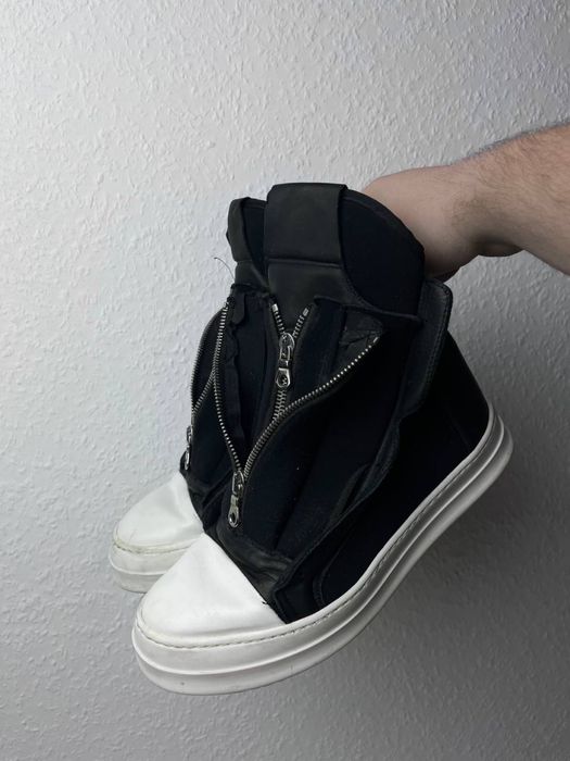 Cinzia araia shoes