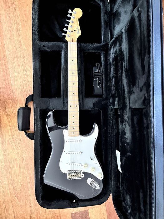 Fender Stratocaster MIJ 1988 + nowy case Gator.