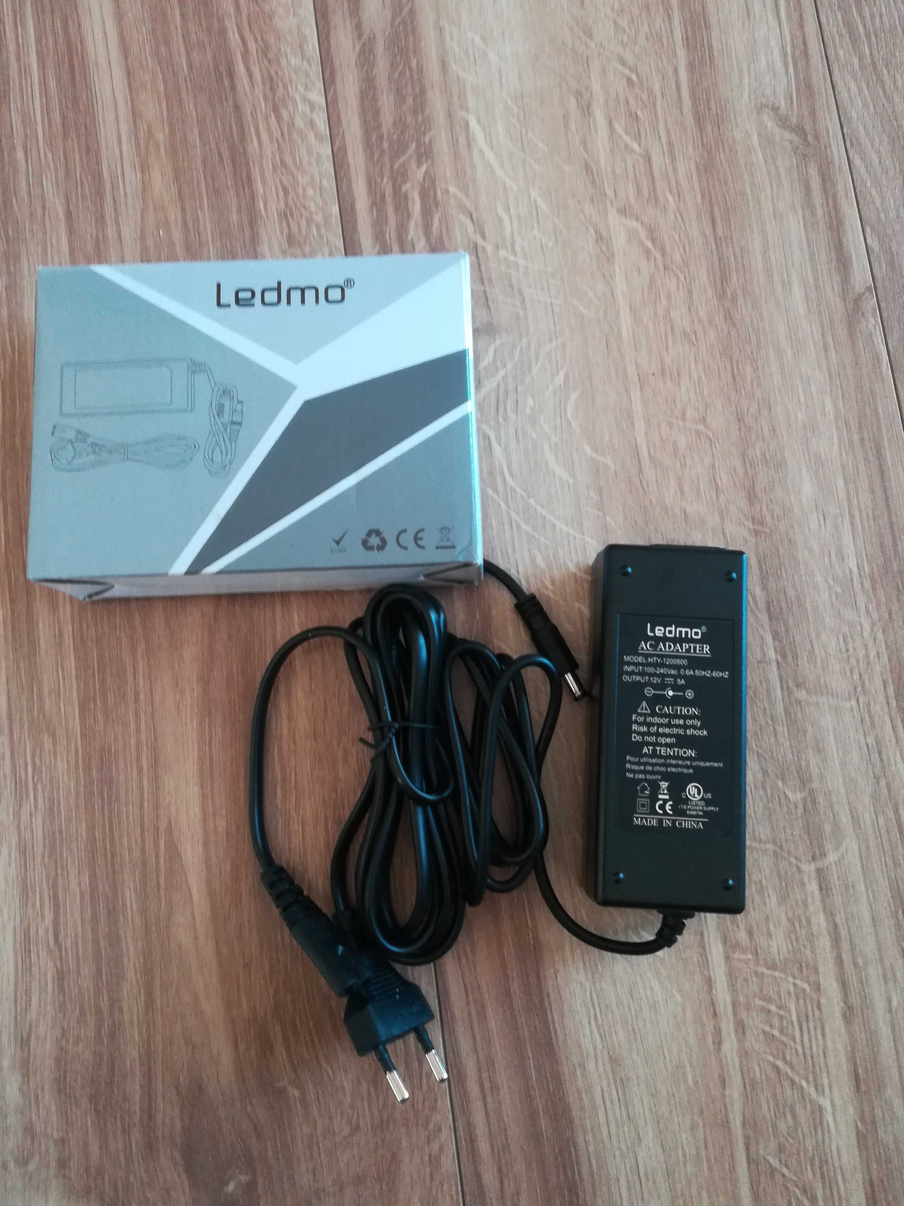 Zasilacz uniwersalny ledmo 12v