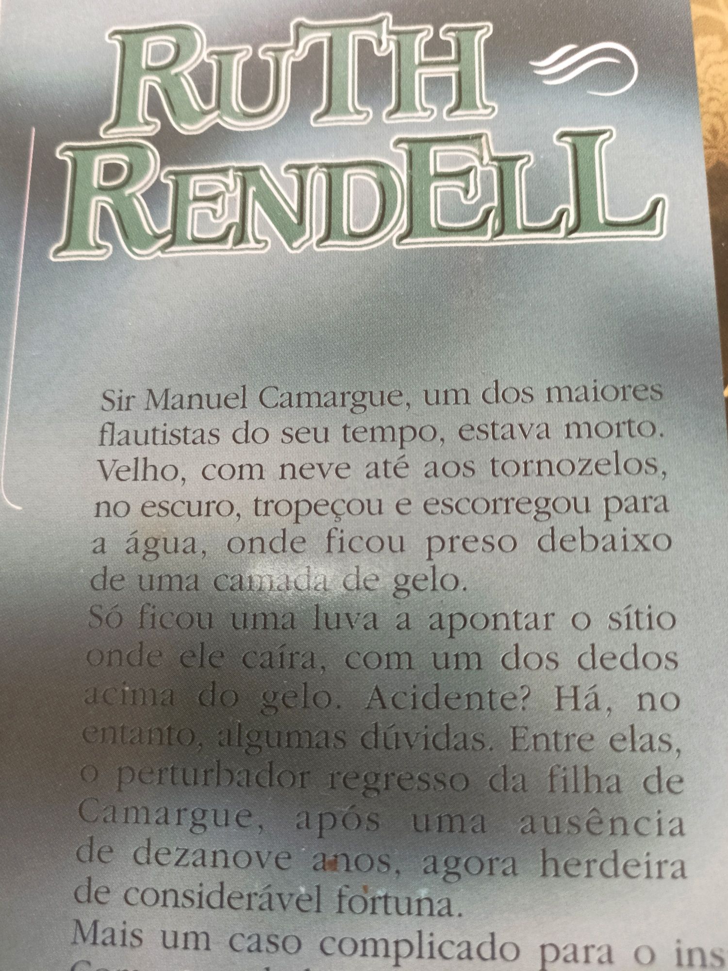 Livro: Engano Astucioso de Ruth Rendell