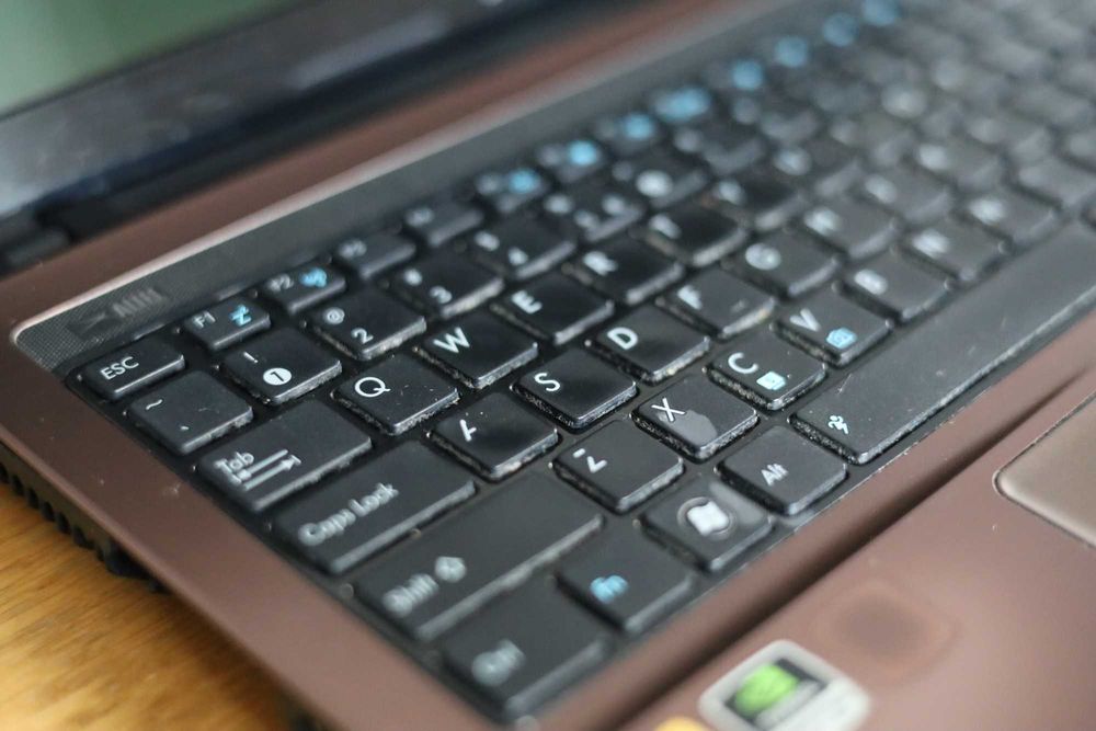 Laptop ASUS K53SV 15,6" | 8 GB RAM | Intel i5 | GeForce 540 GT