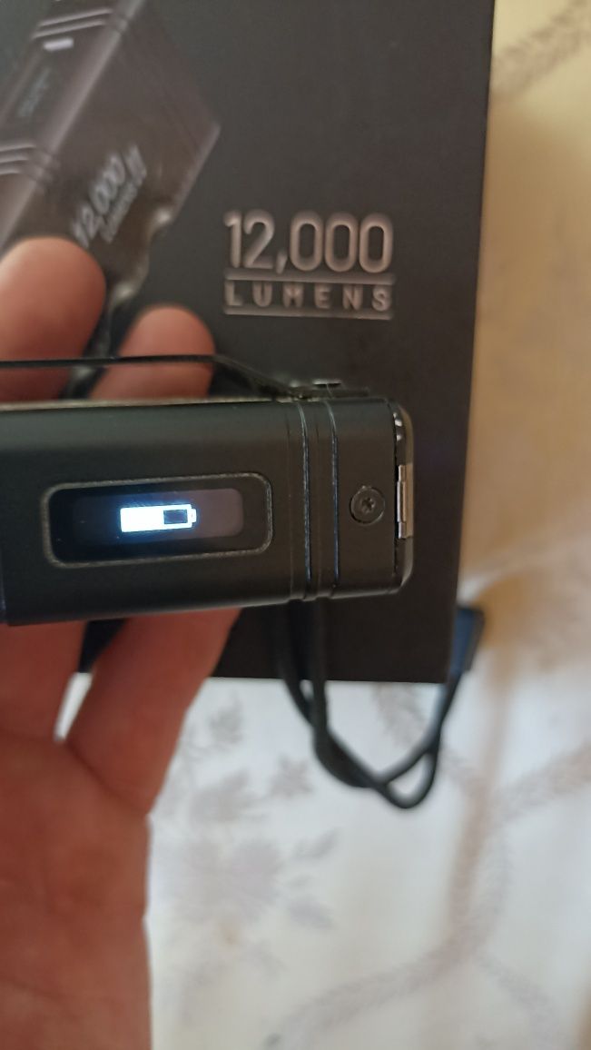Latarka Nitecore TM12K, 12 000 lumen