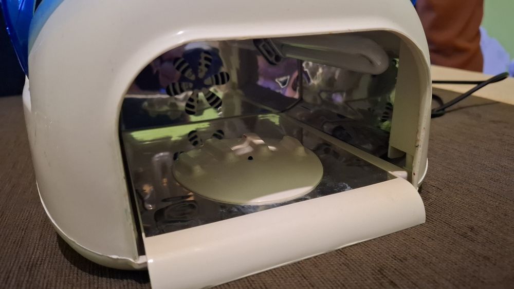 Lampa UV Neonail do paznokci