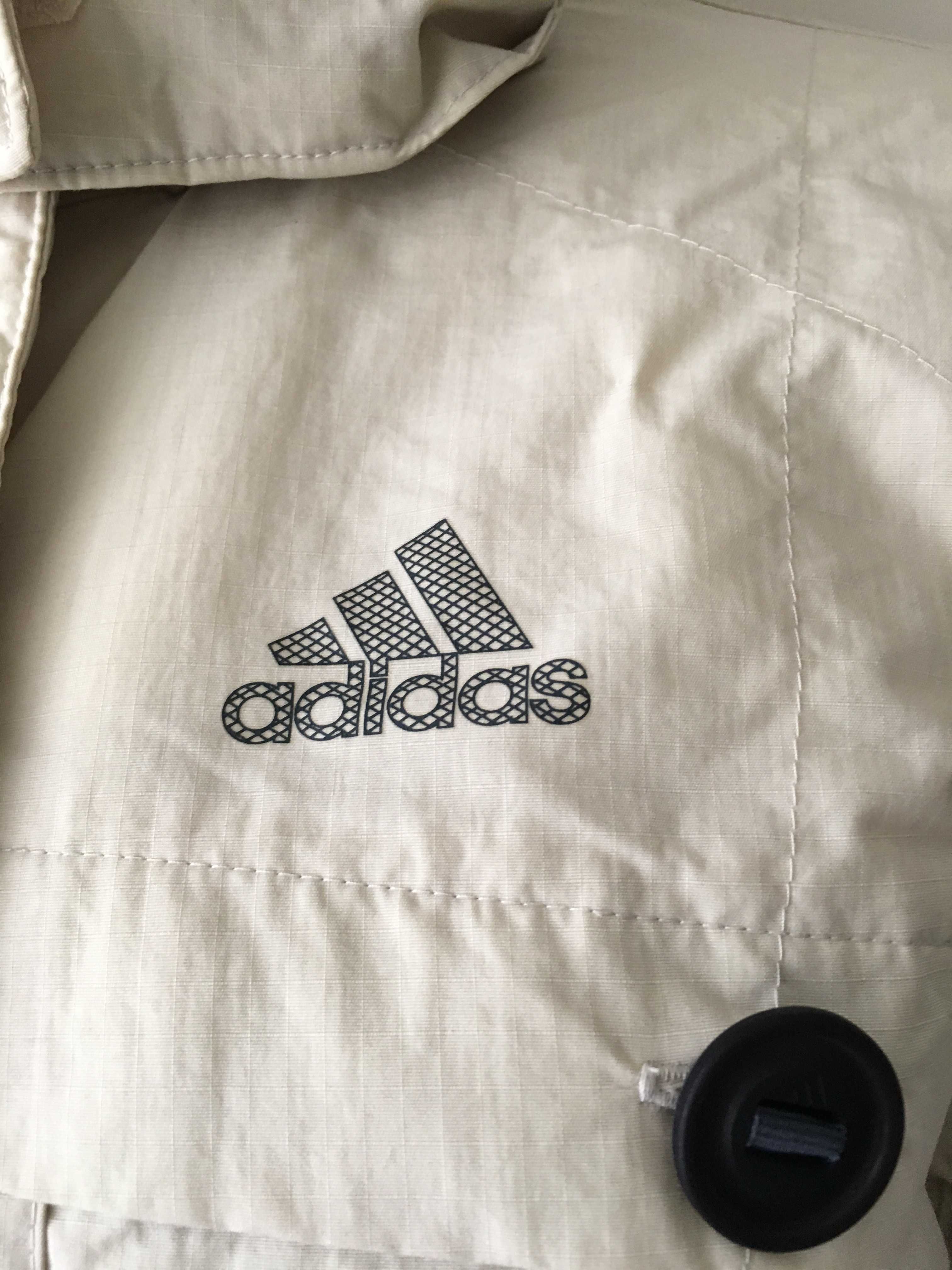 Beżowa kurtka zimowa adidas