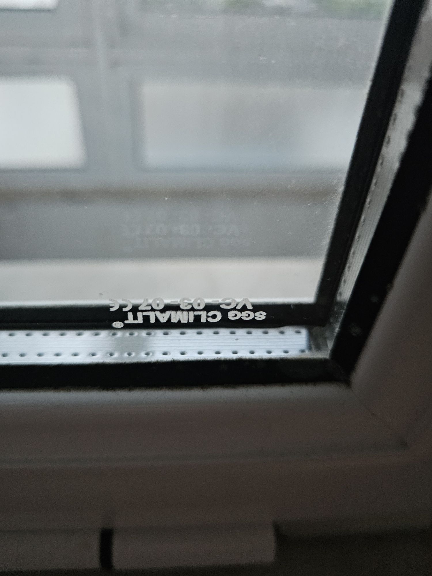 Porta + janela (oscilo batente) de vidro duplo Alumínio