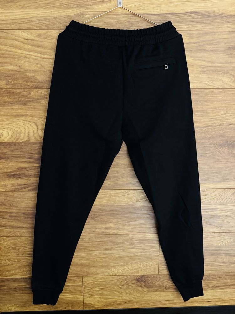 Hugo Boss spodnie dresowe