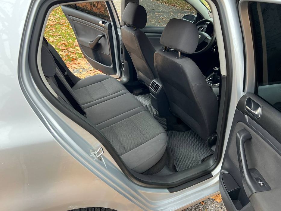 Продам Фольксваген гольф 5 1.9 тді