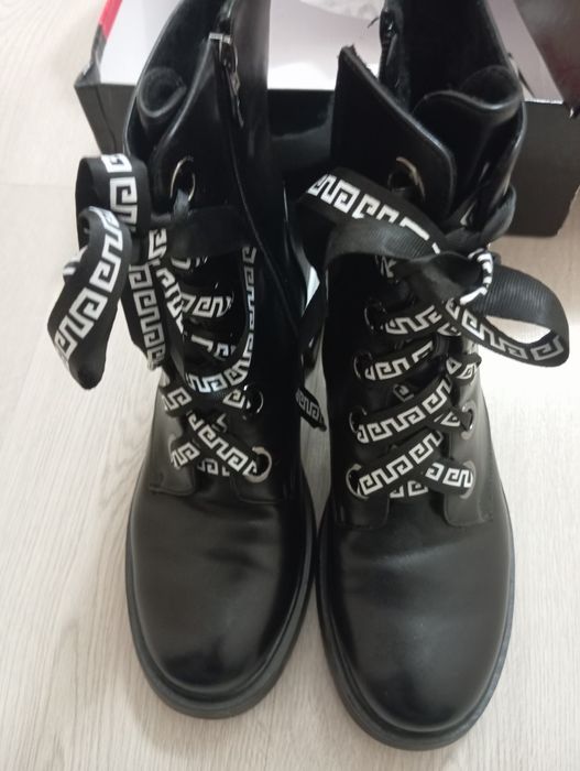 Продам жіноче взуття!нове!