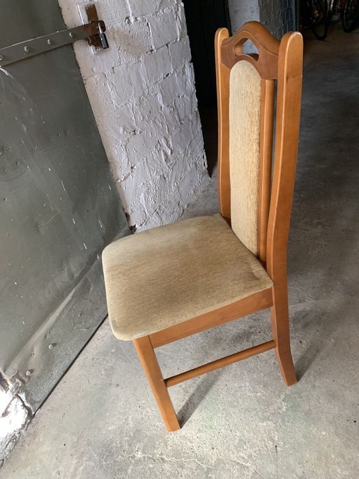 Krzesła 4 sztuki drewniane, tapicerowane