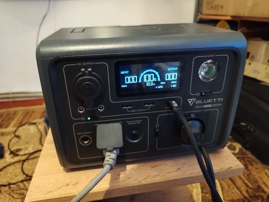 Зарядна станція BLUETTI EB3A