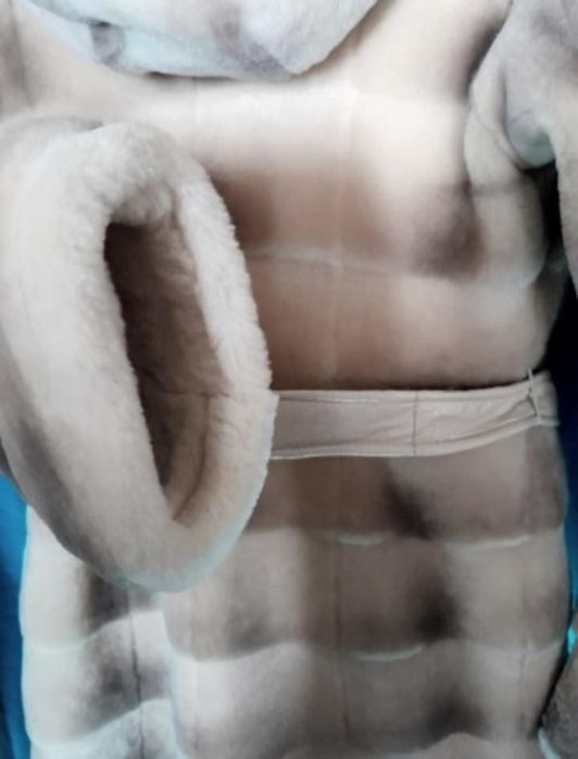 шуба біла королівський мутон натуральна