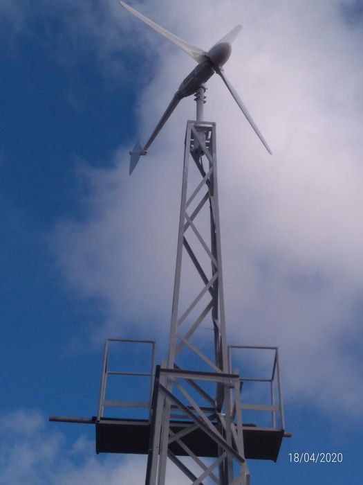 Eólica de 900w com controldor para bateria 24v