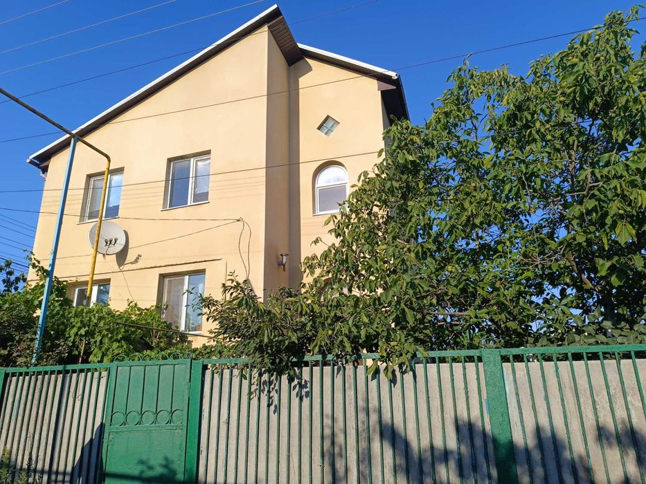 Продам 2этажный капитальный дом в СК "Волна", возлег. Черноморск