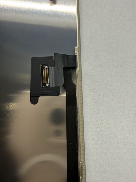 Zbity Oryginalny Wyświetalcz iPhone 16 Pro Max ZBITY