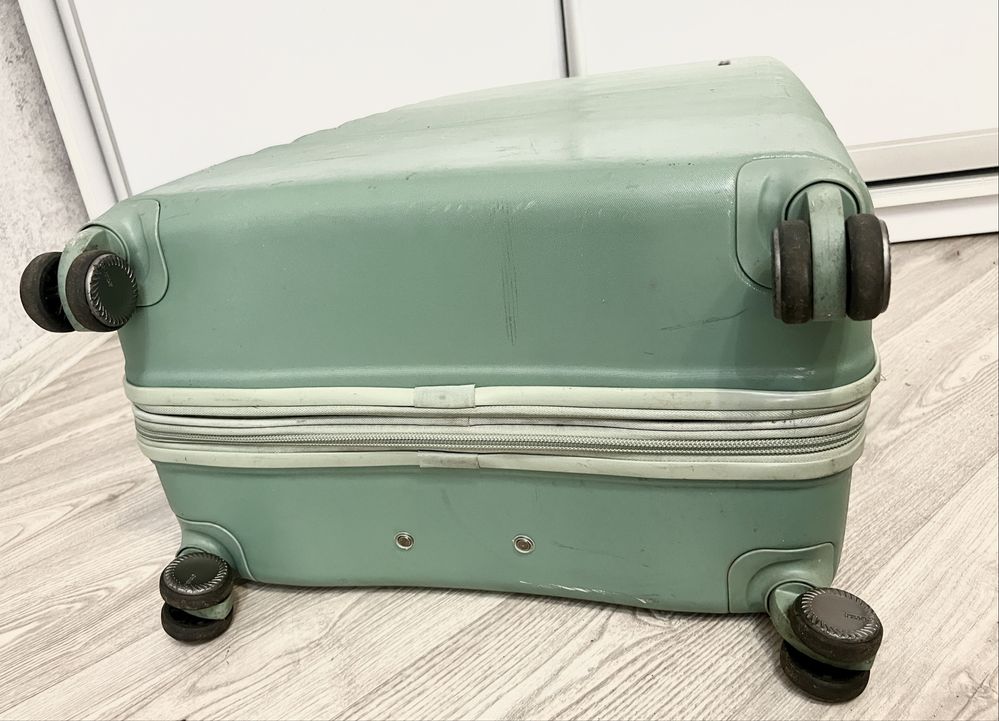 Валіза American Tourister