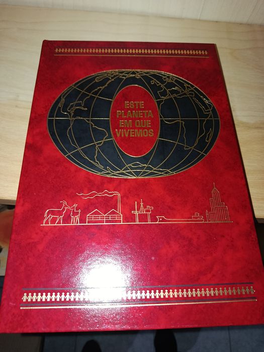 Este Planeta em que Vivemos com 8 volumes