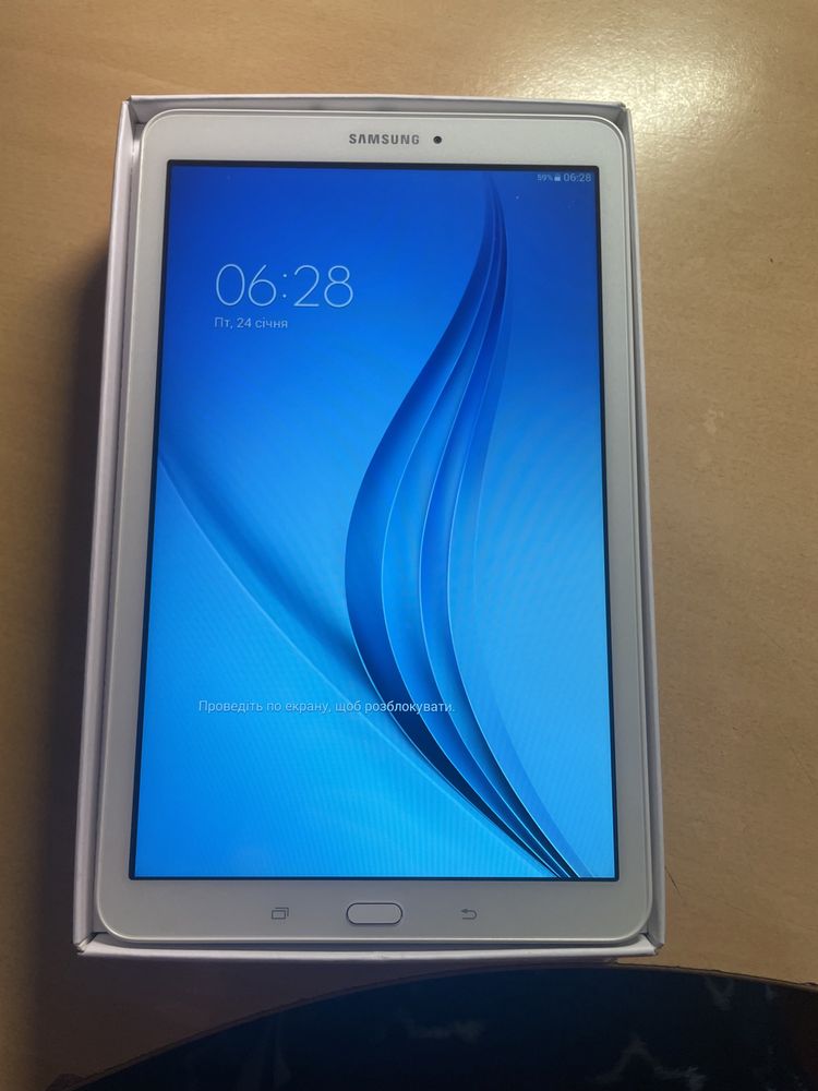 Планшет Samsung Galaxy Tab E