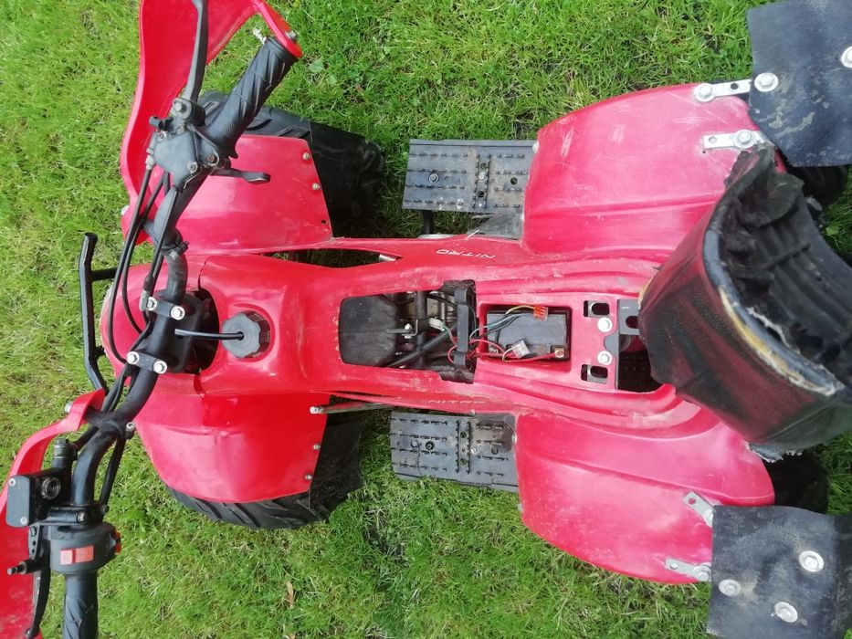 Quad 110cc automat jest wsteczny i jeździ