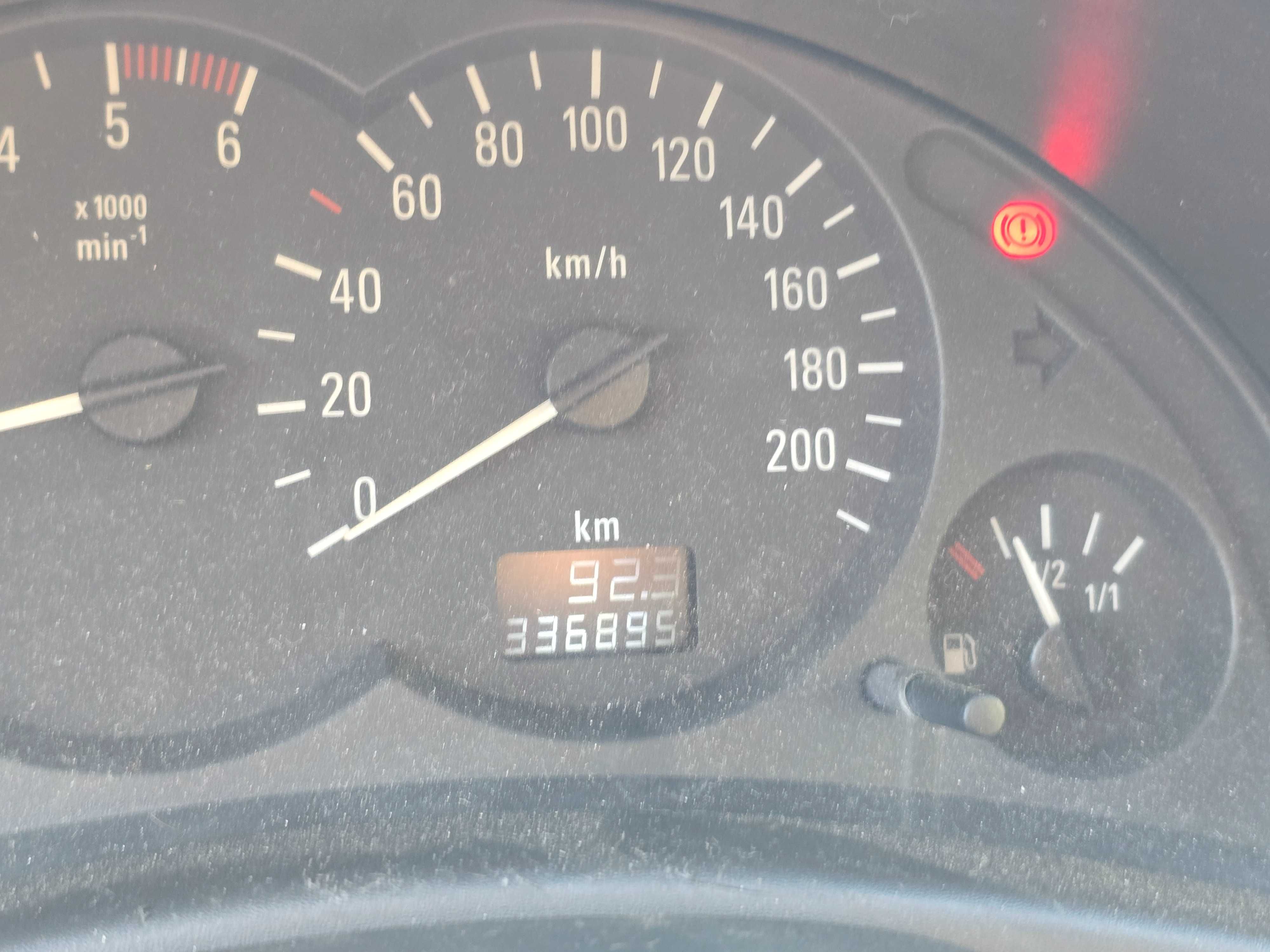 Opel Corsa C 1.7 DI (2 lugares)