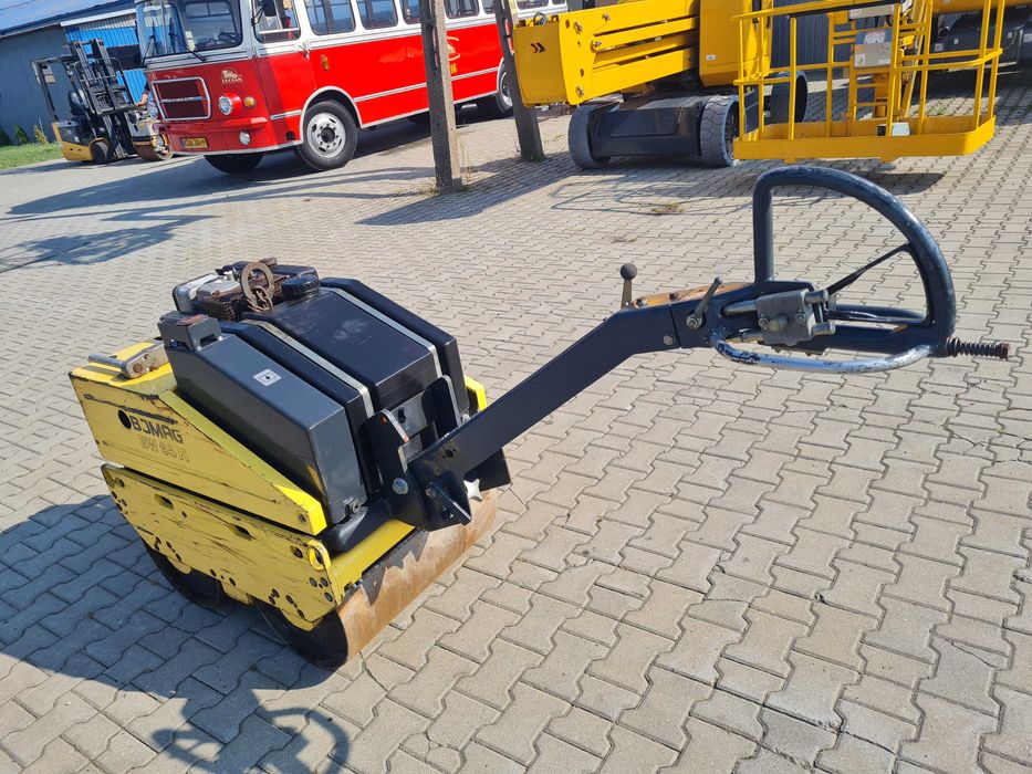 Walec prowadzony Bomag BW65 H, 710 kg, rok 2005