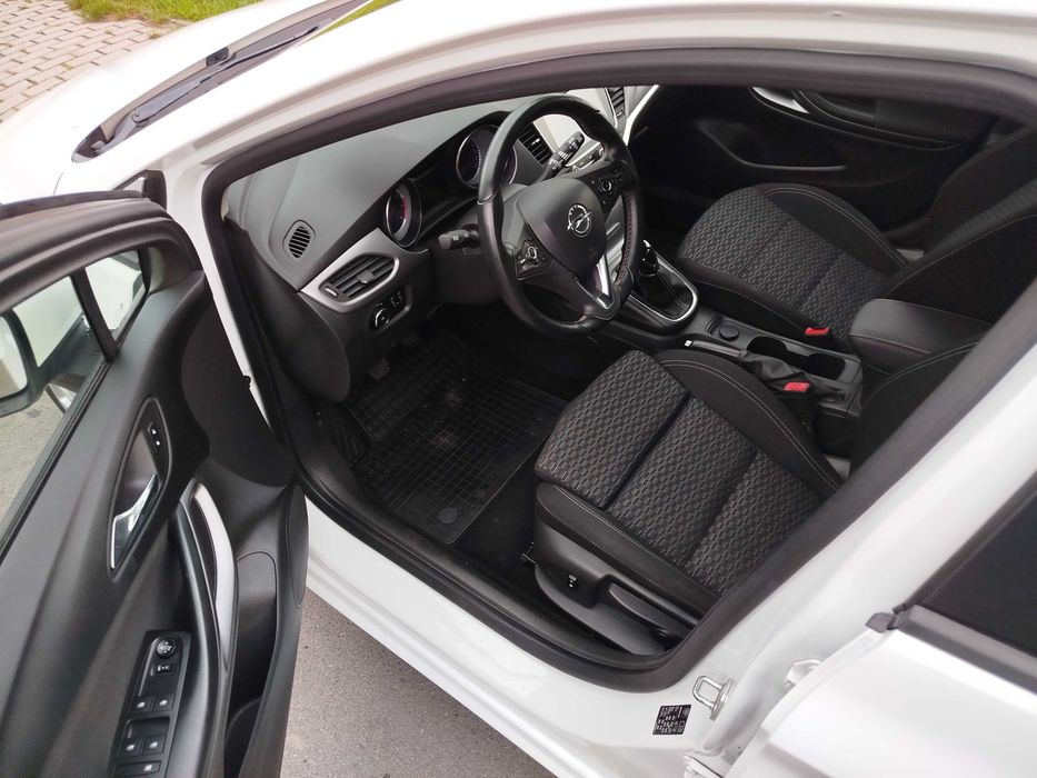 Opel Astra 1.4T 127tkm super stan z Niemiec