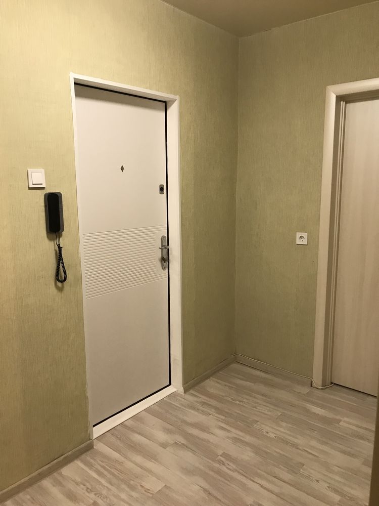 1-я Квартира на м. Позняки /м. Харьковская ул. Ахматовой 4