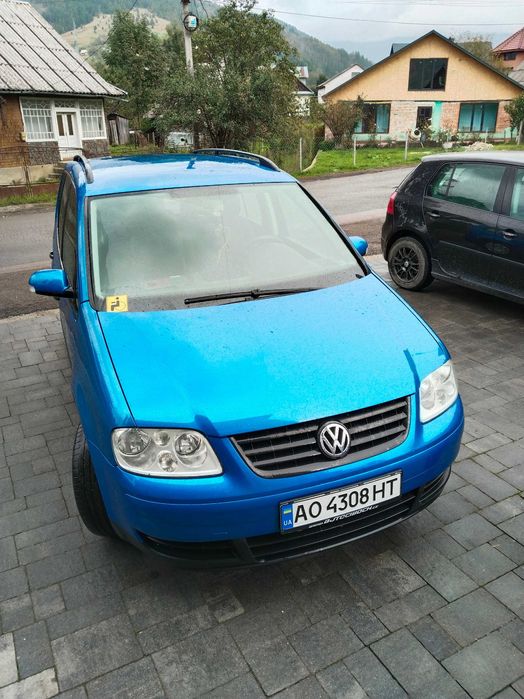 Продам Volkswagen Touran 2004 1,9D