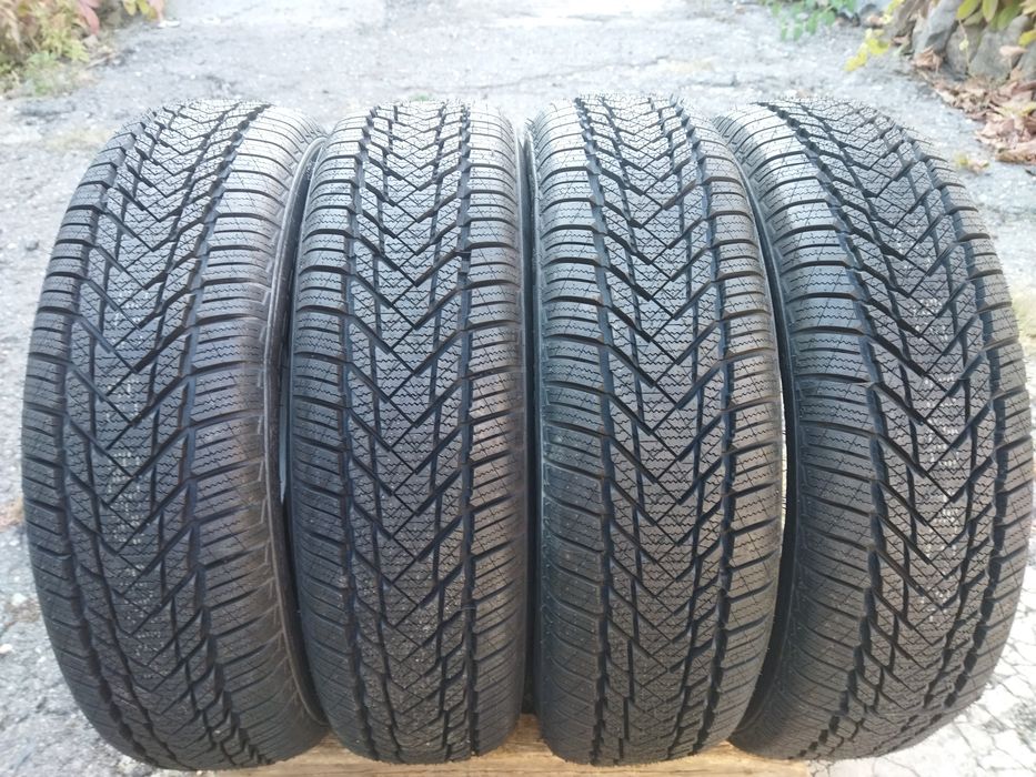 Продам новую зимнюю резину  155/70/R13 на Таврию Славуту
