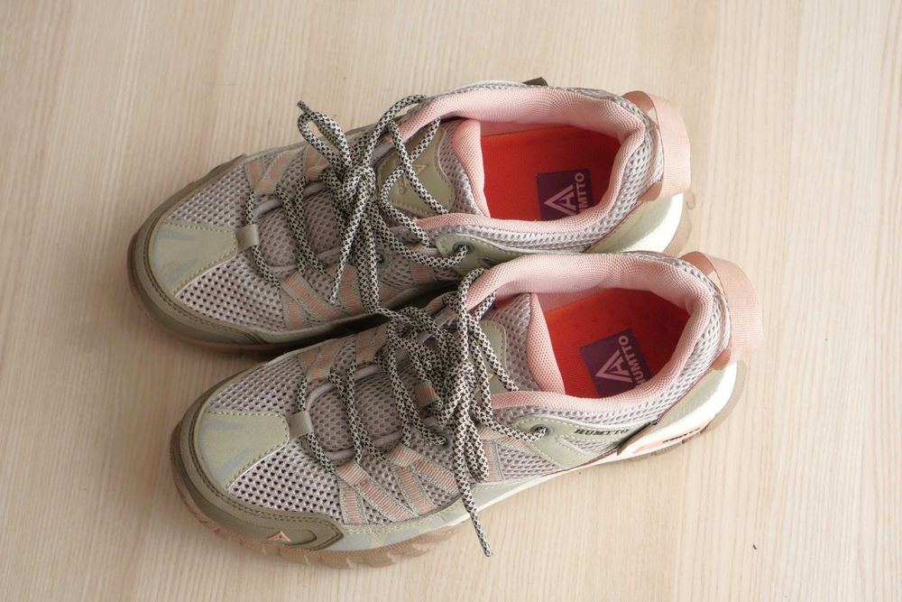 Трекінгові жіночи кроссівки (ботінки)