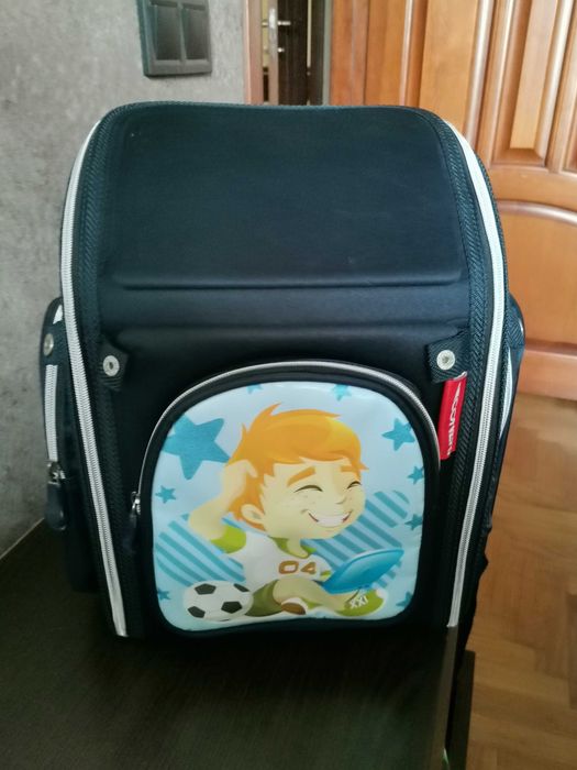 Дитячий портфель