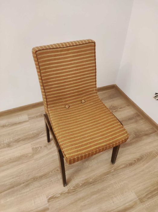 drewniane krzesło vintage PRL
