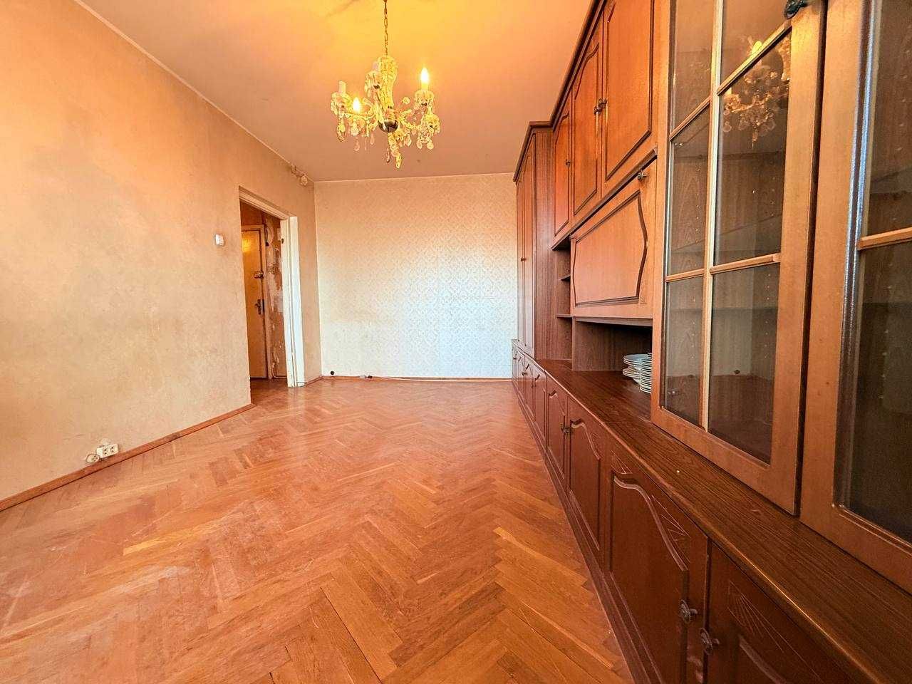 Продаж 2к квартири Рональда Рейгана 30а