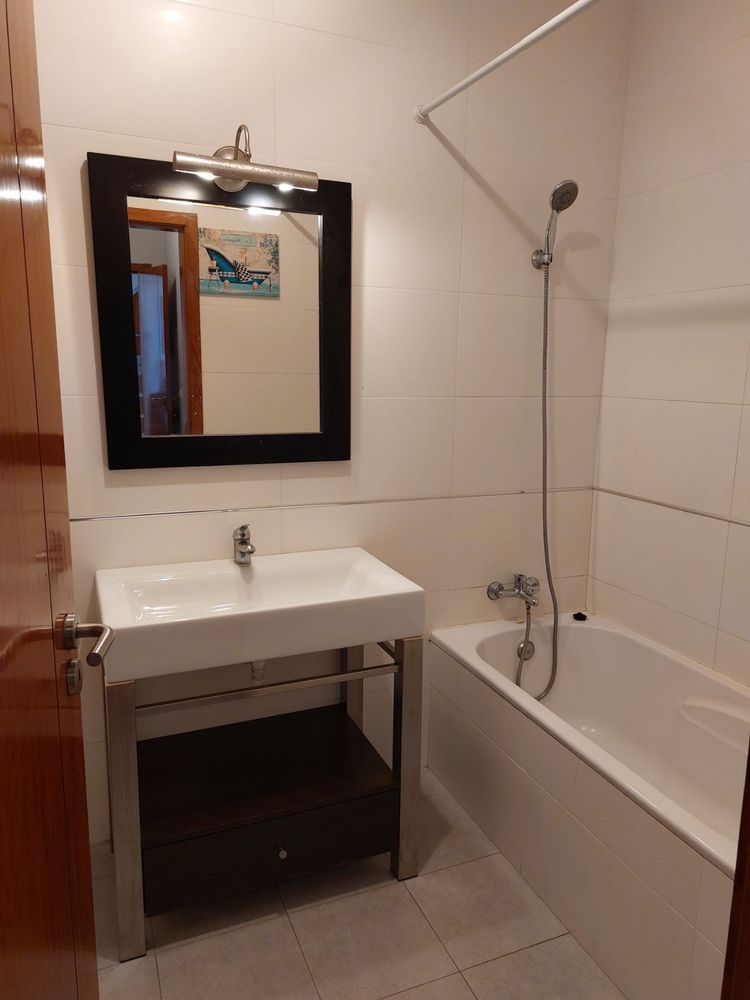 Quarto para estudante próximo a UNIVERSIDADE AVEIRO
