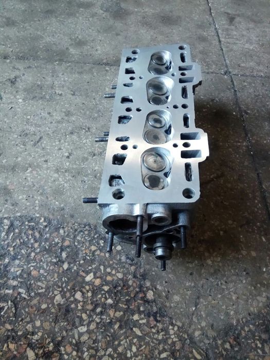 Головка блоку циліндрів, ГБЦ на сенс 1.3 , 1.4