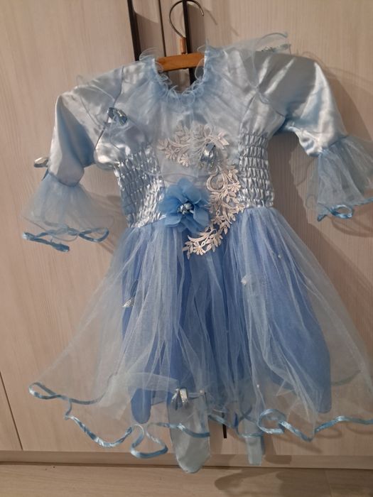 Праздничное платье на девочку
