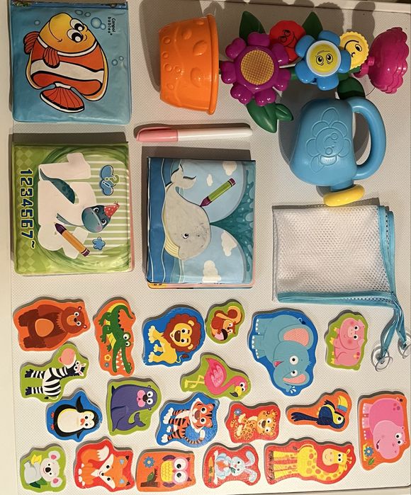 Дитячі іграшки для ванни