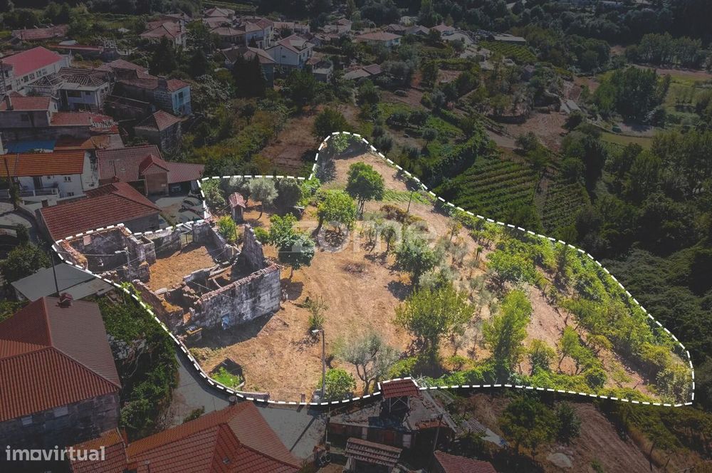 Moradia Secular T3 de 1860 "Casa do Juiz da Sé" , Moimenta - Cinfães