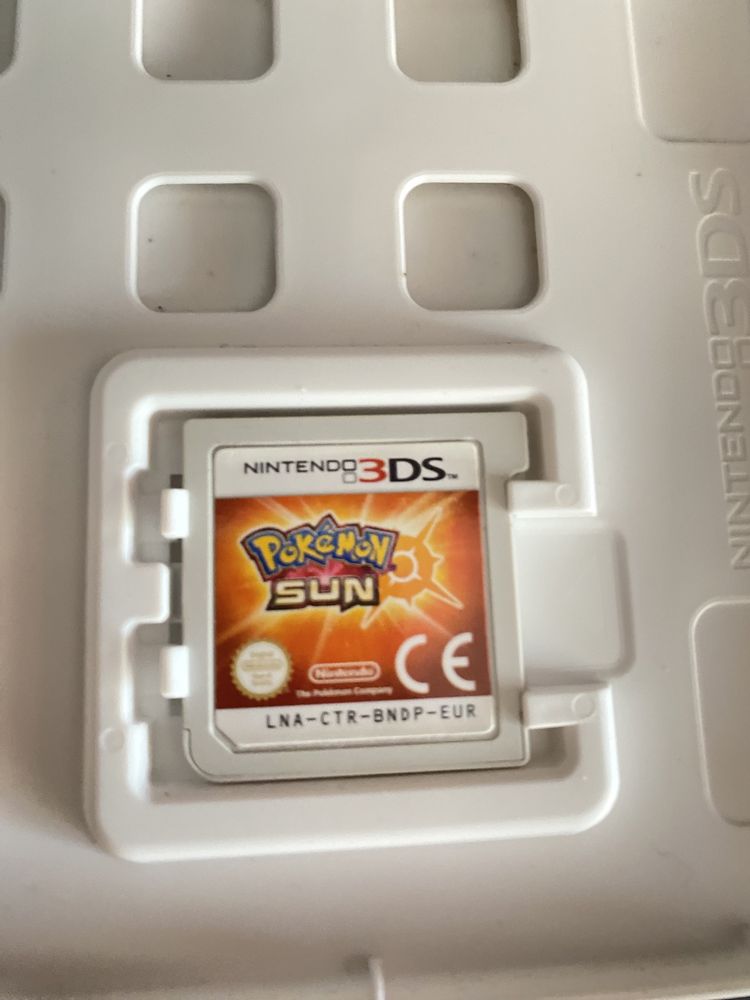 Pok+®mon Sun  (Nintendo 3DS)