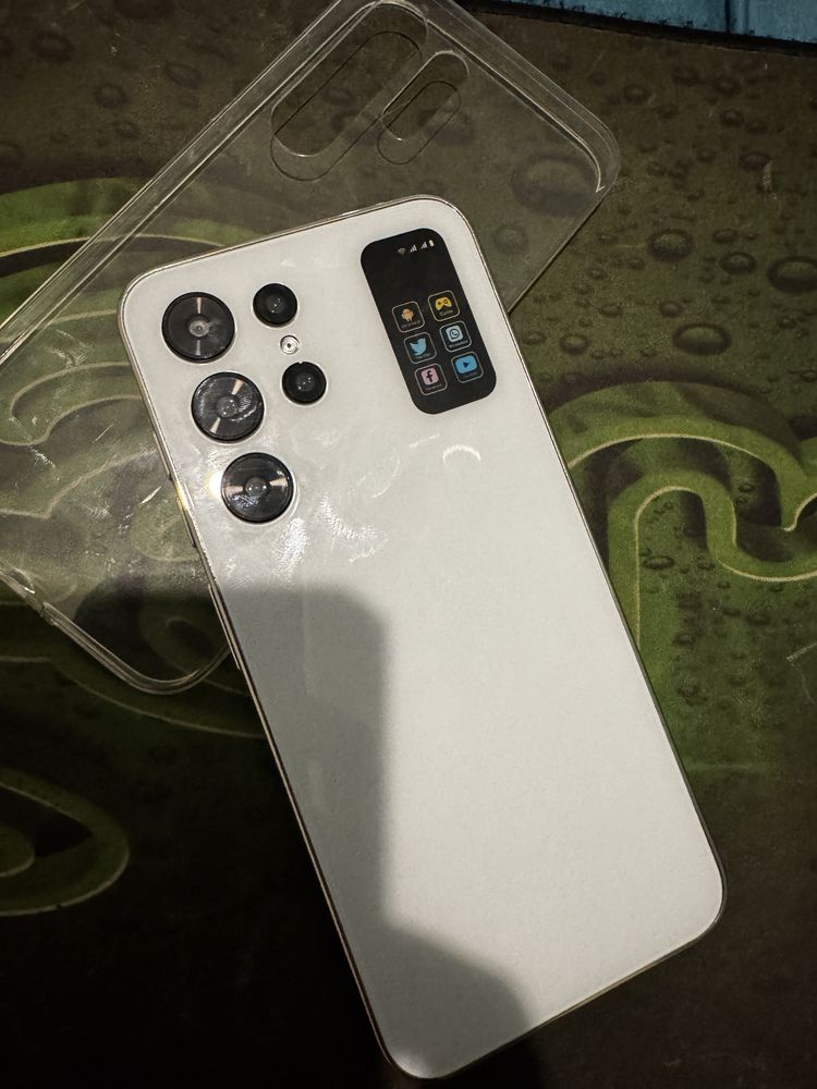 Telefon S24u prawie nowy