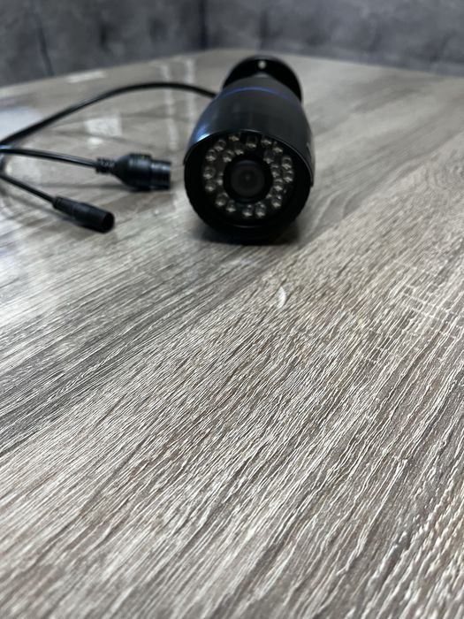 Відеокамера нова