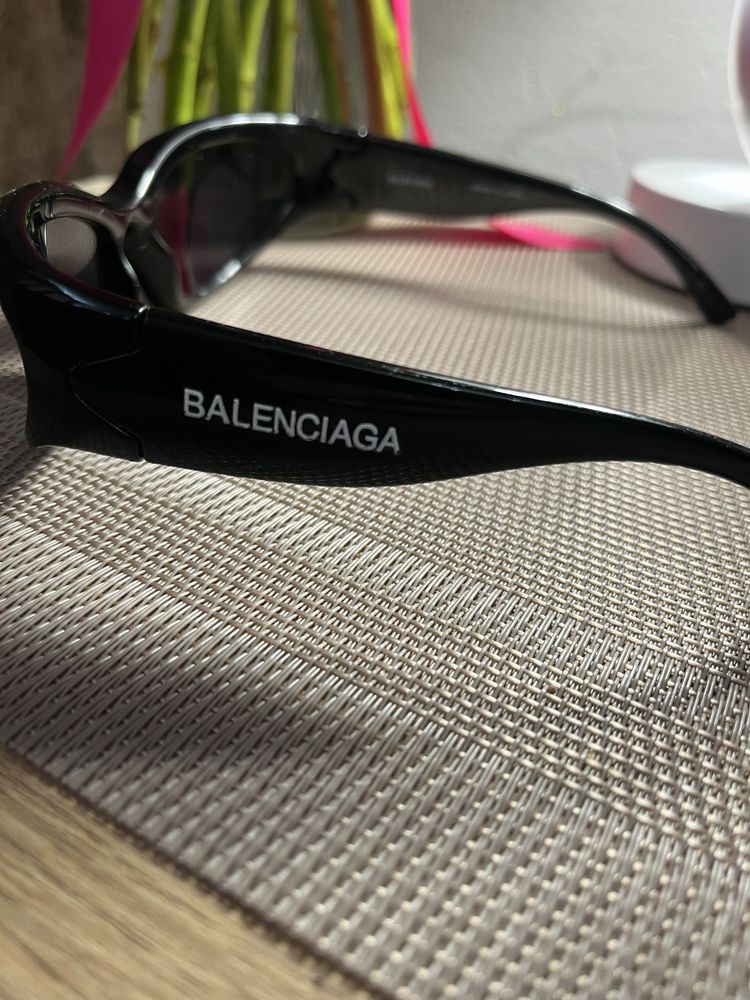 Сонцезахисні окуляри Сонцезахисні окуляри balenciaga swift