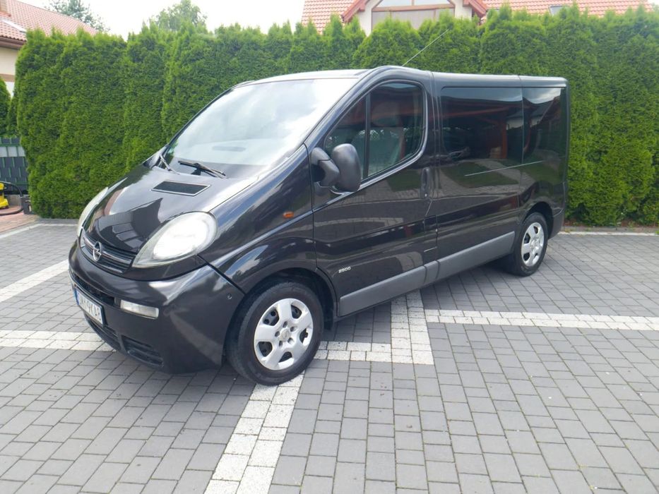 Opel Vivaro Opel vivaro 1,9d, 9 miejsc, klima, super stan!