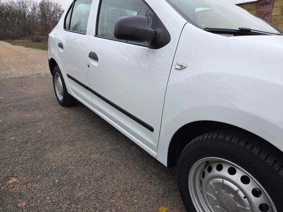 Стан нового авто!!! Dacia Logan 2015. Не битий. Не фарбований.