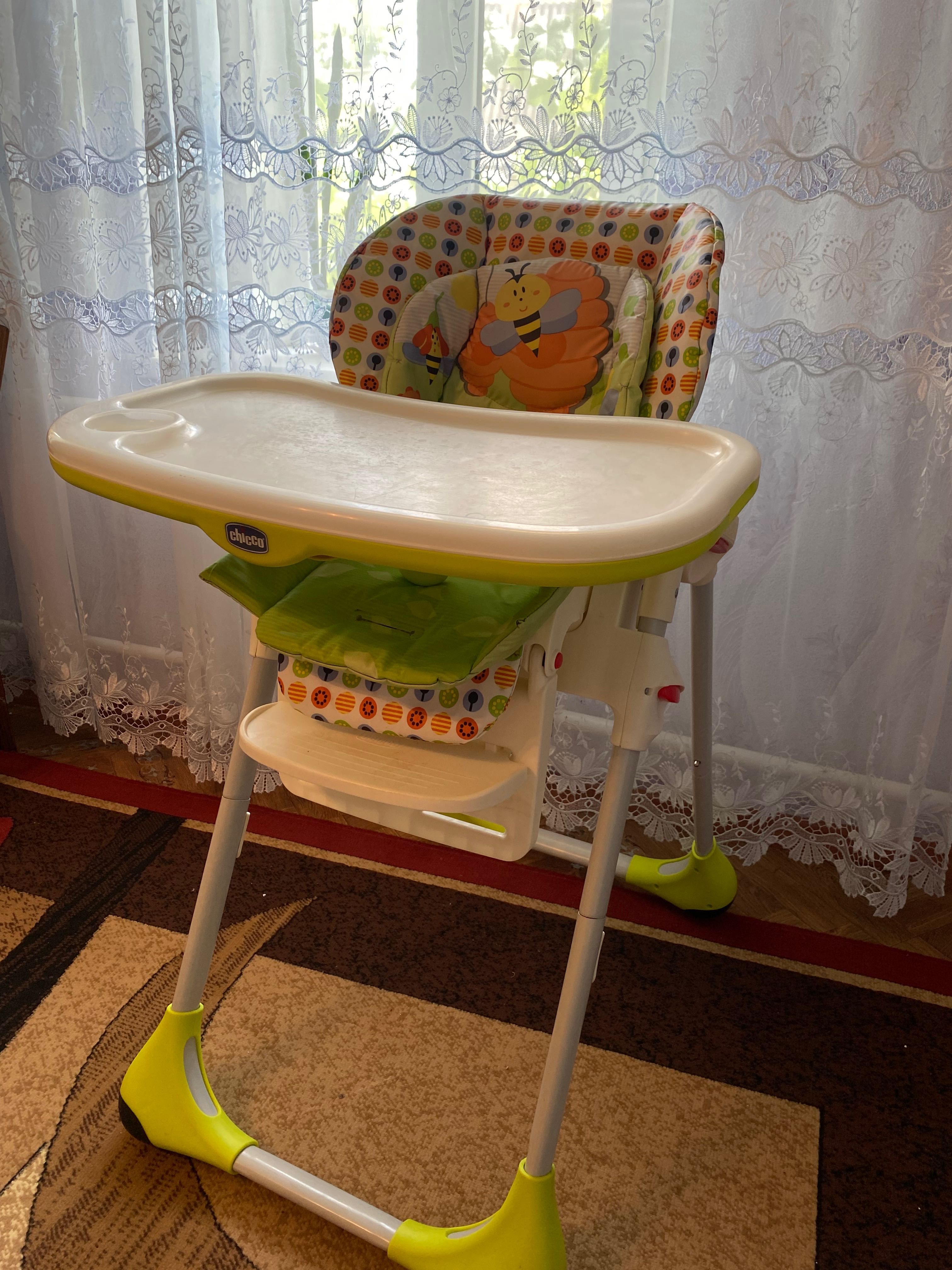 Дитячий стілець для годування Chicco
