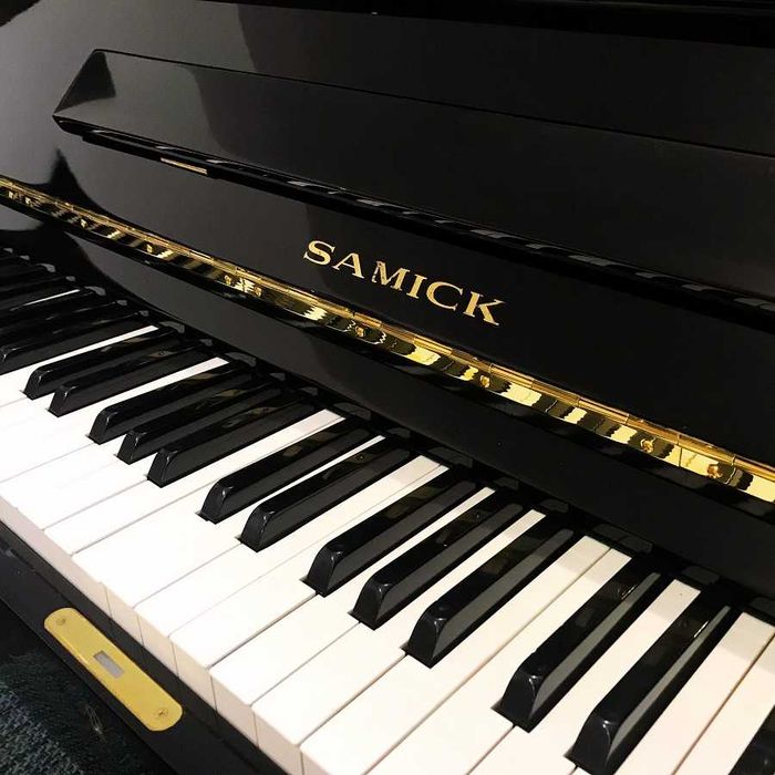 Pianino akustyczne SAMICK SU-121F
