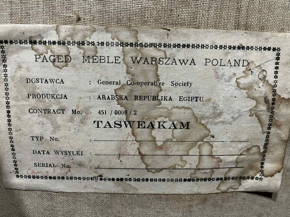 Zestaw stółu z krzesłami
