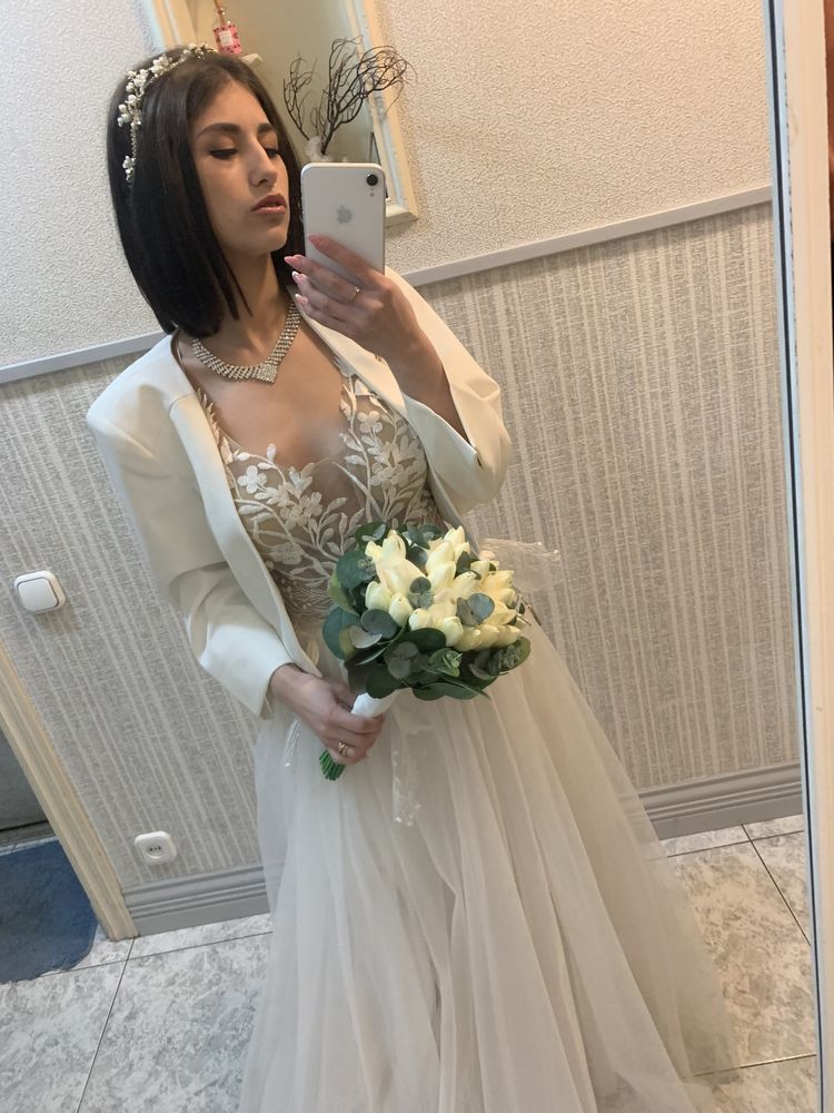 Весільна сукня на невисоку дівчину
