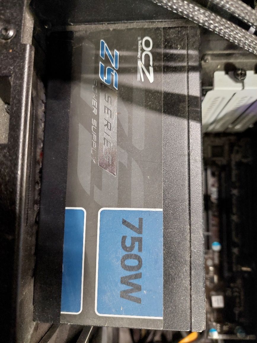 Komputer stacjonarny AMD FX obudowa fractal design define r4