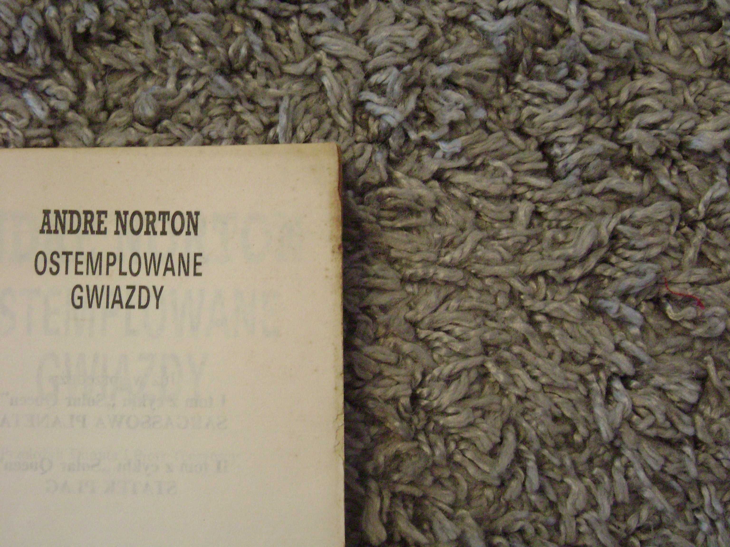 Ostemplowane gwiazdy Andre Norton